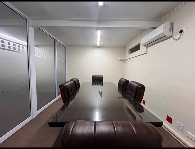 BUSINESS PROPERTY TO RENT IN ESSENWOOD